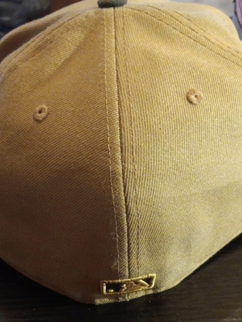 Toronto Blue Jays New Era Tan and Brown Fitted Hat Size 7 3/8 - Picture 3 of 4